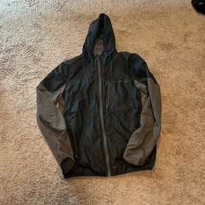 Wind breaker medium